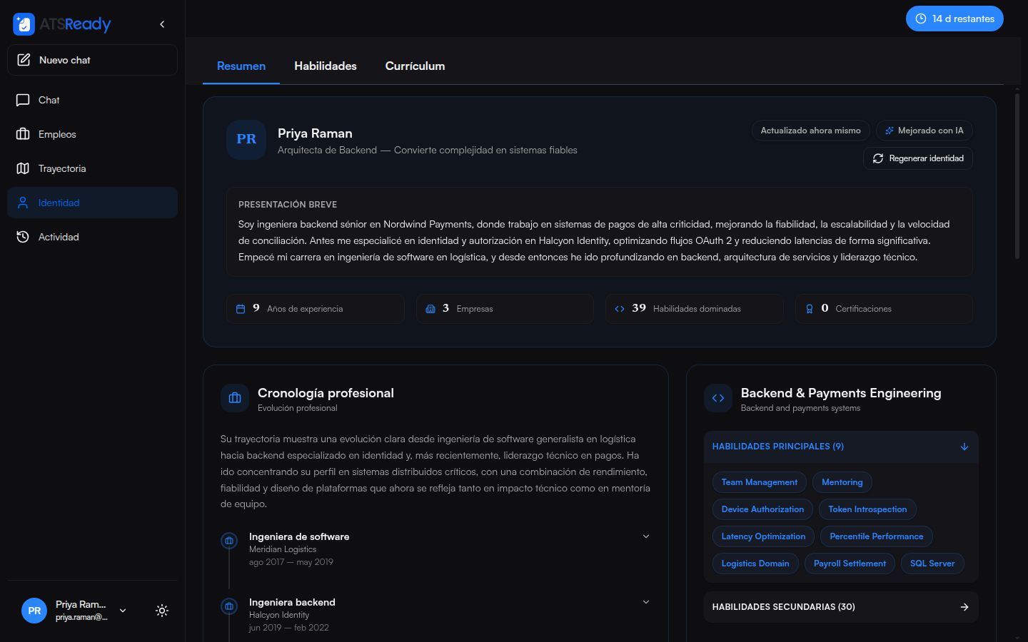 La pantalla de identidad profesional con una presentación, una cronología profesional, los años de experiencia, las empresas y las competencias agrupadas por categorías.